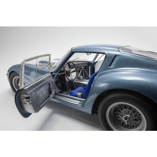 Kyosho KS08438D 1/18 Ferrari 250 GTO 1962 Sebring #24 Blue Die-Cast Model