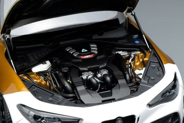 MOTORHELIX FS-M89009 1/18 Alfa Romeo Giulia GTAm GT Okura Gold