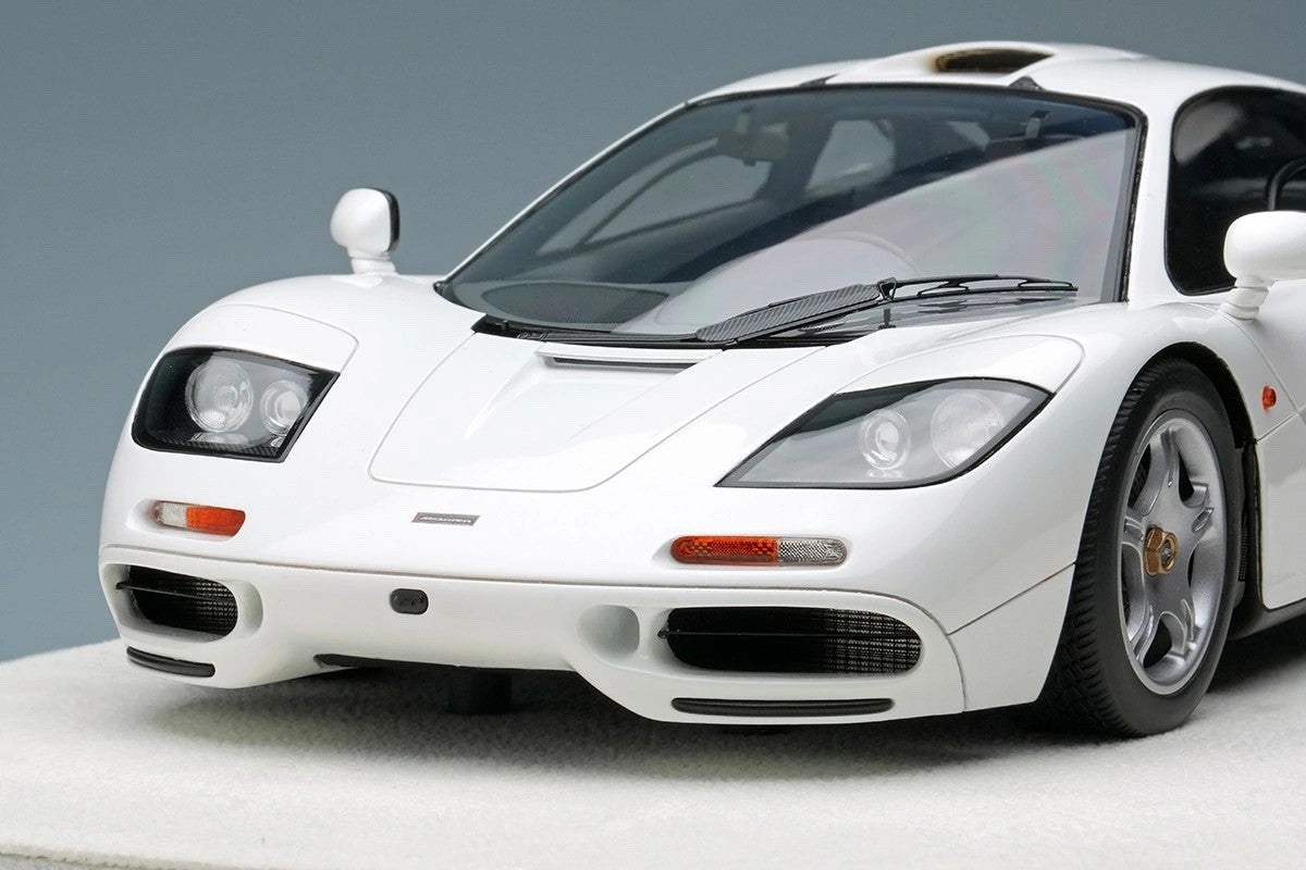 Make Up EIDOLON EML073C 1/18 McLaren F1 Roadcar 1994 White Limited 100 pcs