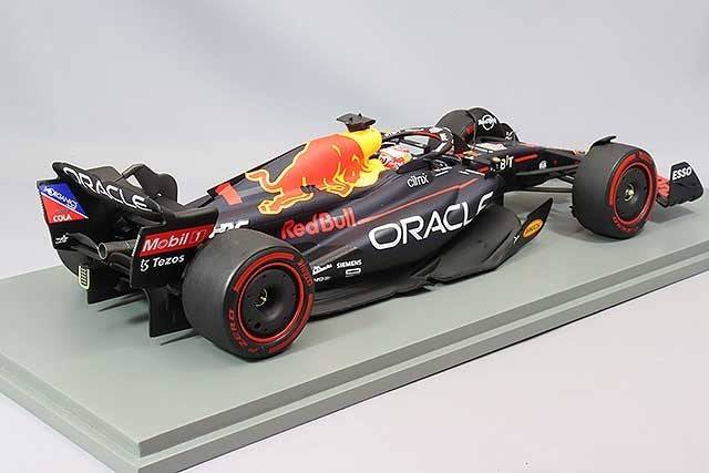 Spark S18S773 1/18 Red Bull RB18 Dutch GP Winner 2022 #1