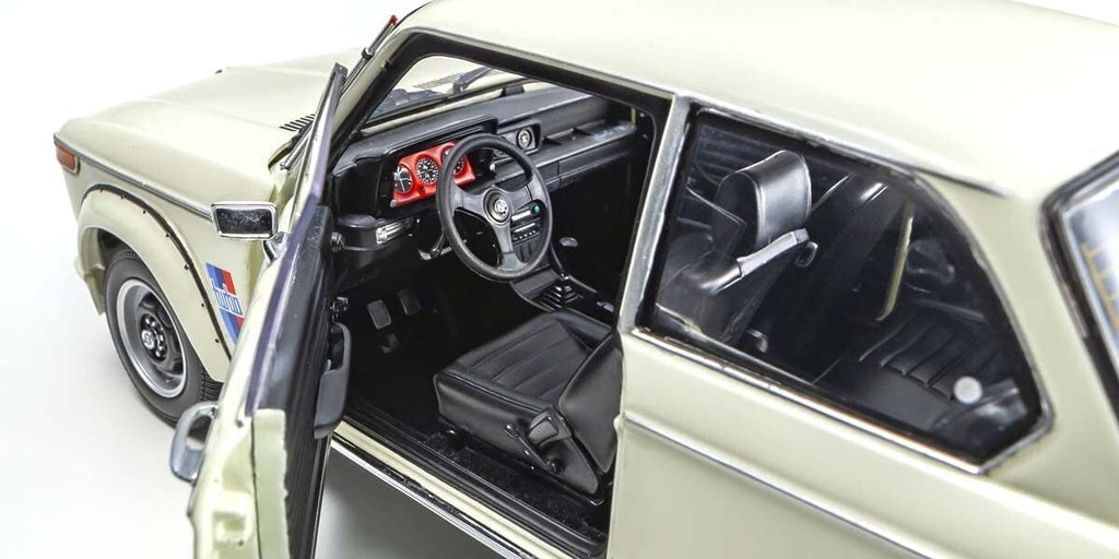 Kyosho KS08544W - 1/18 BMW 2002 Turbo White [Die-cast Model Car]