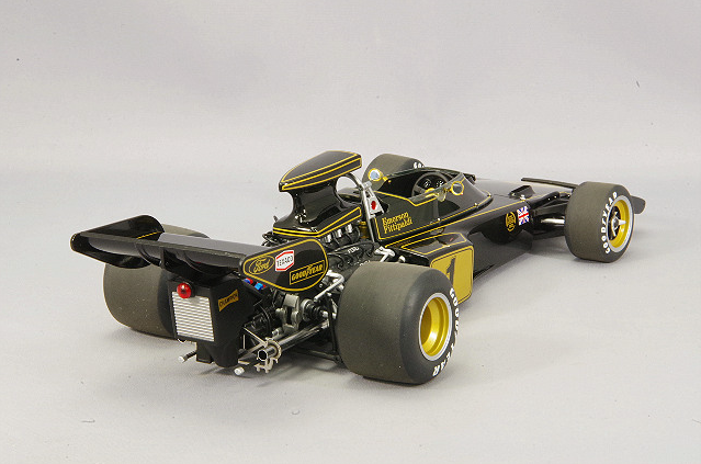 AUTOart Aa87327 1/18 Lotus 72E F1 GP #1 Emerson Fittipaldi 1973 JPS