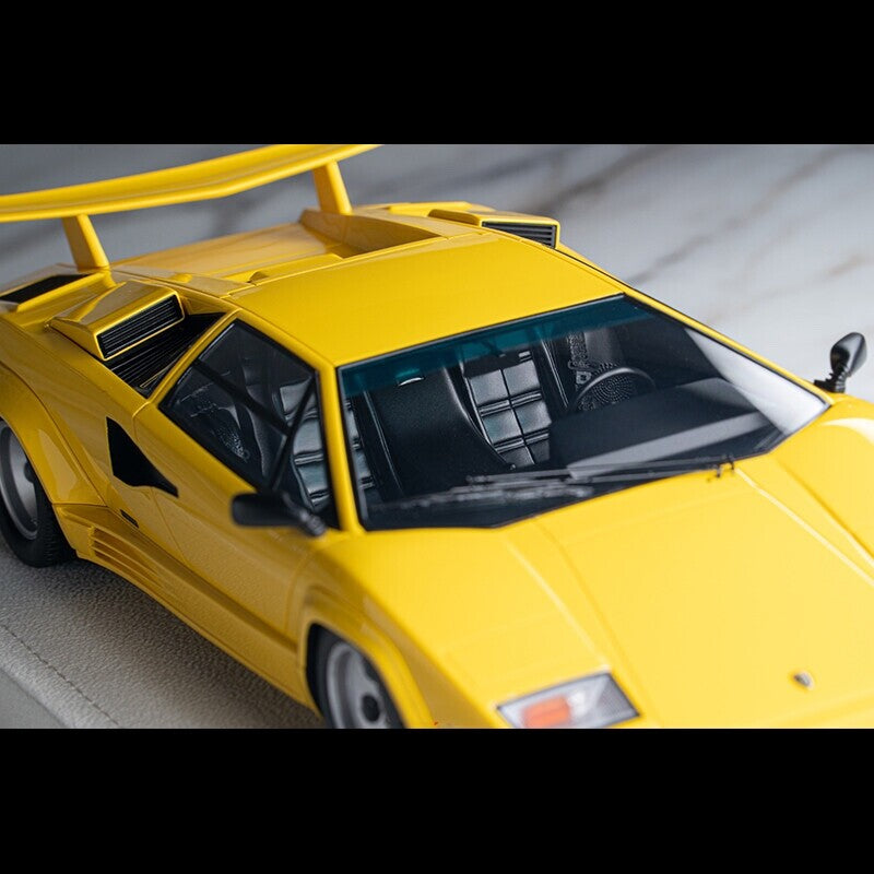 Make Up EIDOLON EML088E - 1/18 Lamborghini Countach LP5000 QV 1988 (Yellow)