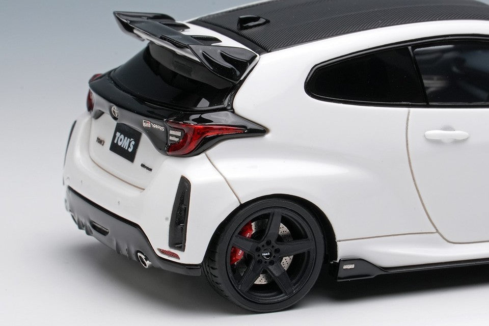 Make Up EIDOLON EM704A 1/43 Toms GR Yaris 2021 Super White II