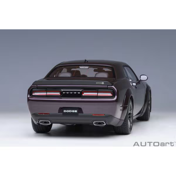 AUTOart 71771 1/18 Dodge Challenger R/T Scat Pack Widebody 2022 Hell-Raisin Meta