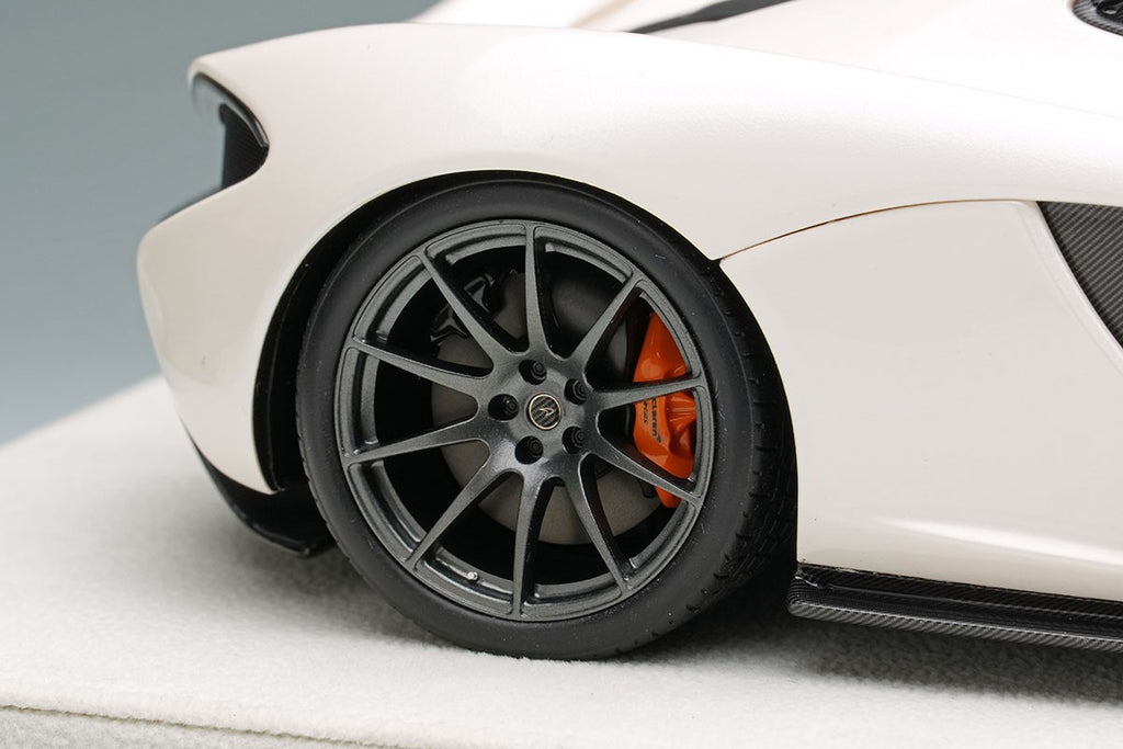 Make Up EIDOLON EML149D 1/18 McLaren P1 2013 Pearl White Limited