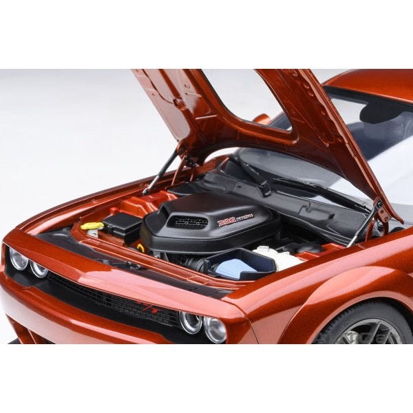 AUTOart 71773 1/18 Dodge Challenger R/T Scat Pack Widebody 2022 Cinnamon Stick
