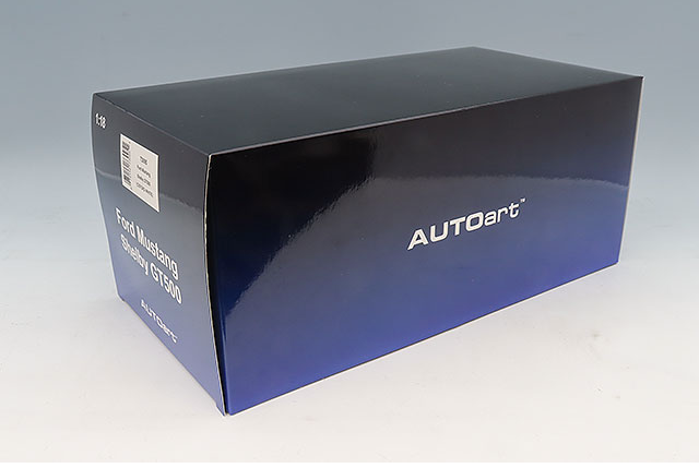 AUTOart 73095 1/18 Ford Mustang Shelby GT500 White w/Black Stripes