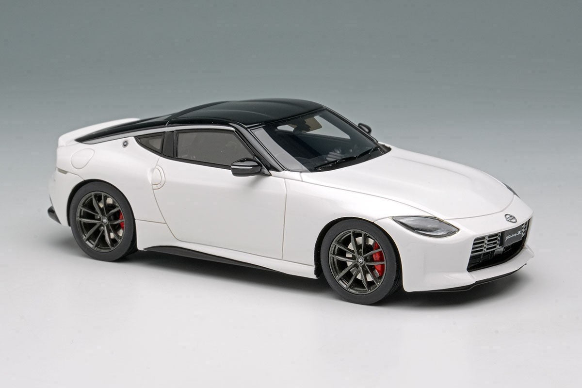 Make Up EIDOLON EM805D 1/43 Nissan Fairlady Z RZ34 Version ST 2025 White/Black