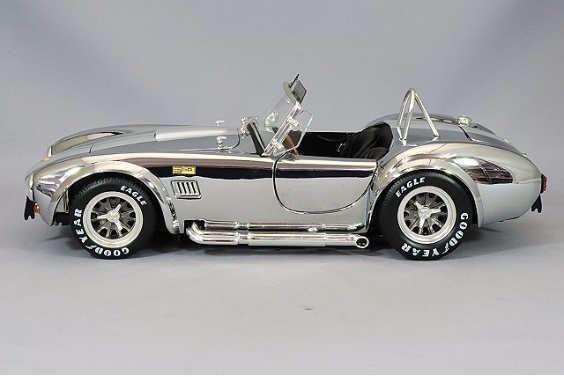 Kyosho KS08047CP 1/18 Shelby Cobra 427 S/C Detailed Chrome Finish