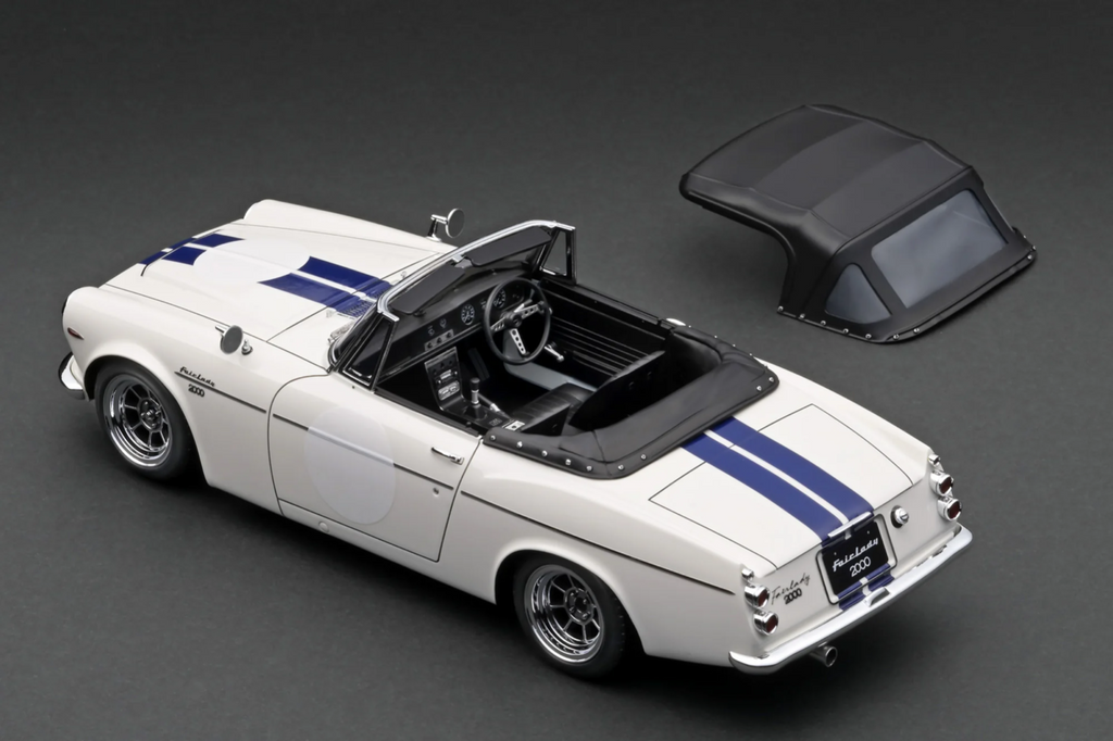 Ignition Model IG2707 1/18 Datsun Fairlady 2000 SR311 Roadster White/Blue