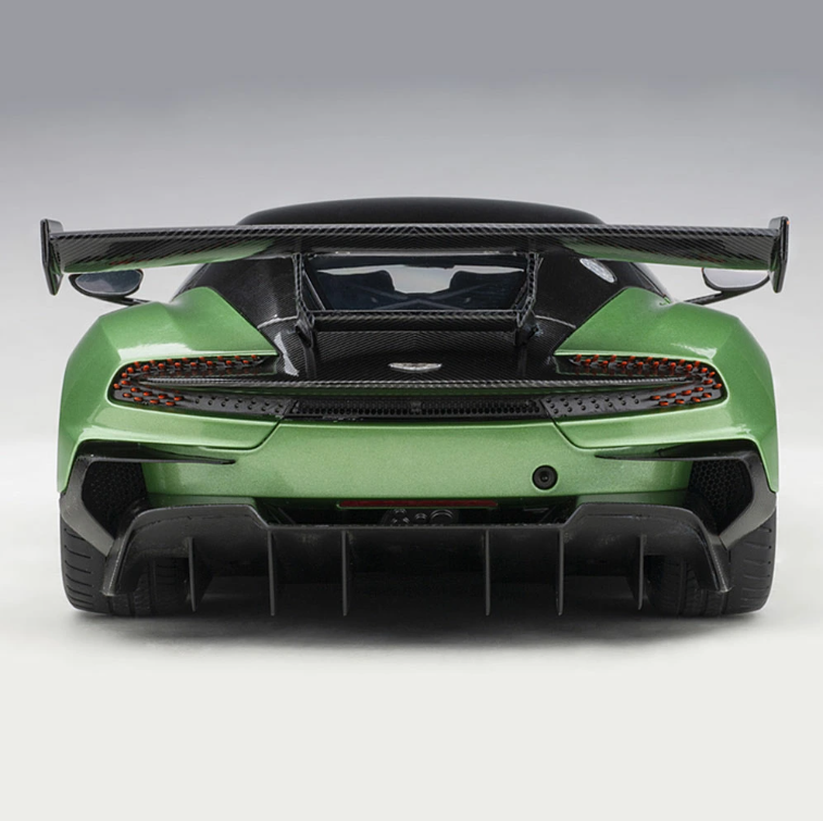 AUTOart 70263 1/18 Aston Martin Vulcan Metallic Green