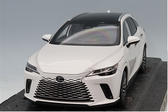 Kyosho KS08972Q 1/18 Lexus RX 450h+ Sonic Quartz Plugin Hybrid SUV