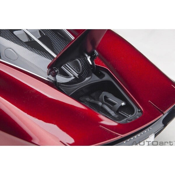 AUTOart 76087 1/18 McLaren Speedtail Metallic Red Die-Cast Model Car