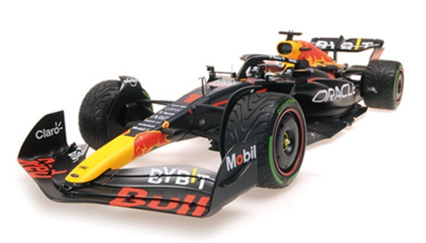 Minichamps MC127221801 1/12 Red Bull RB18 Japan Winner #1