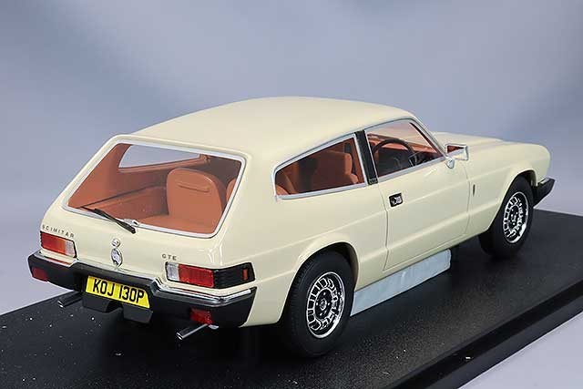 CULT CML1351 1/18 Reliant Scimitar SE6A 1976 White