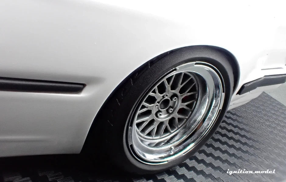 Ignition Model IG3719 1/18 PANDEM 30 White Mesh Wheels Resin