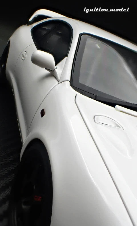 Ignition Model IG3675 1/18 Toyota Celica GT-FOUR ST205 White Resin