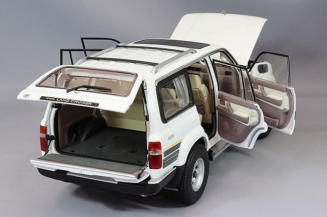 KENGFai TK-KF032-1 1/18 Toyota Land Cruiser VX-R LC80 White