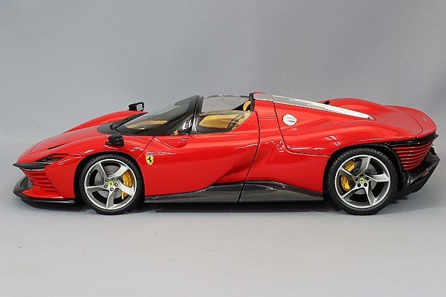 BBURAGO K18-16912R 1/18 Ferrari Daytona SP3 Closed Roof 2022 Rosso Corsa Red