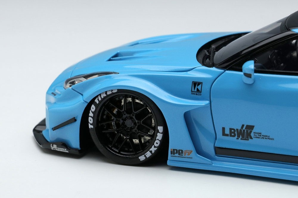 Make Up EIDOLON LB014B 1/43 LB Silhouette Works 35GT-RR GT Wing Pearl Light Blue