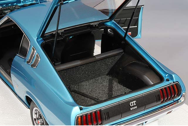 AUTOart 78767 1/18 Toyota Celica Liftback 2000GT RA25 1973 Turq Blue