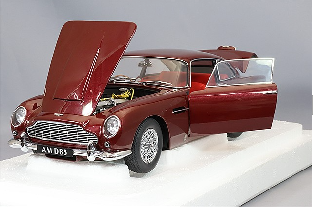 AUTOart 70289 1/18 Aston Martin DB5 Dark Red Metallic Composite