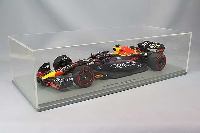 Spark S18S773 1/18 Red Bull RB18 Dutch GP Winner 2022 #1