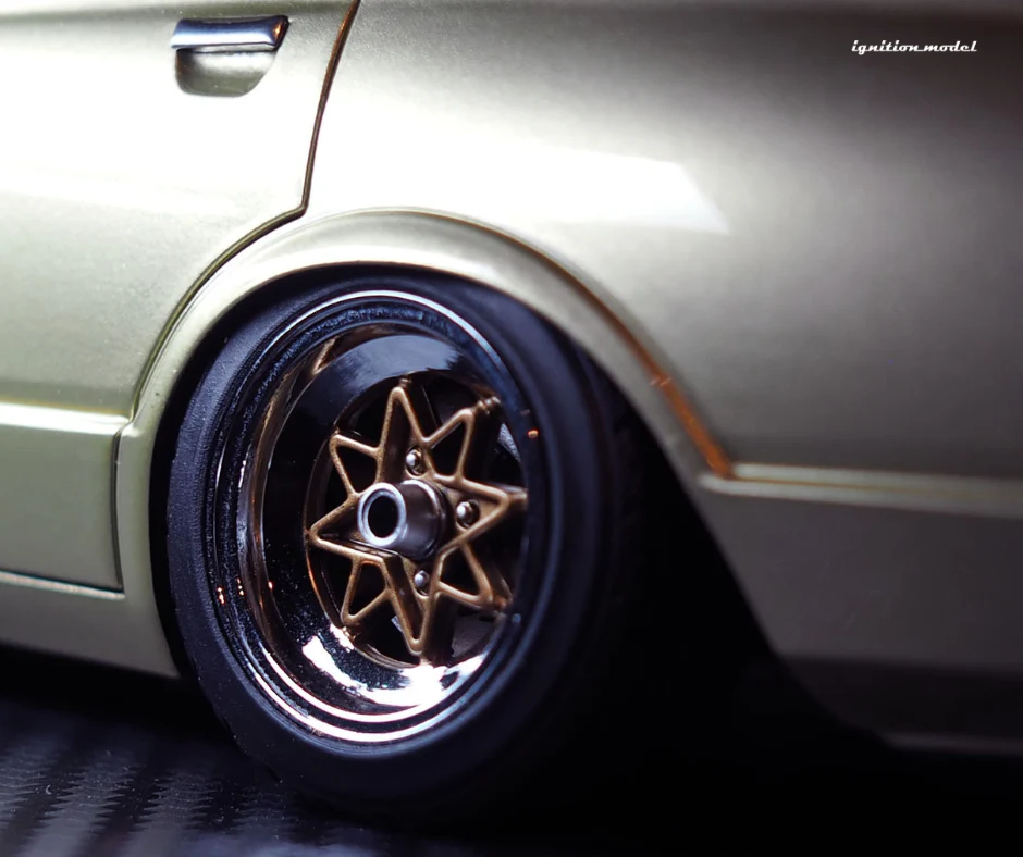 Ignition Model IG3430 1/18 Toyota Mark II Grande MX41 Shakotan Gold Resin