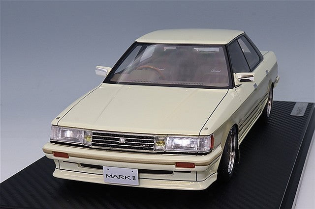 Ignition Model IG3821 1/18 Toyota Mark II Grande GX71 Pearl/Gold Resin