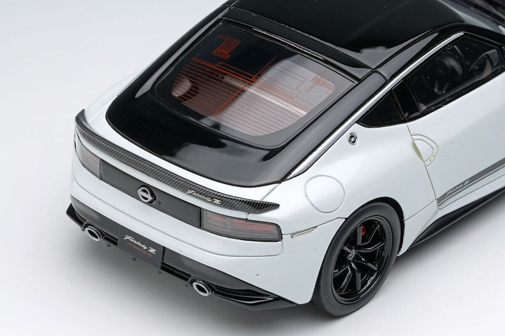 Make UpEidolon EM735B 1/43 Nissan Fairlady Z Customized Edition 2024 White/Black