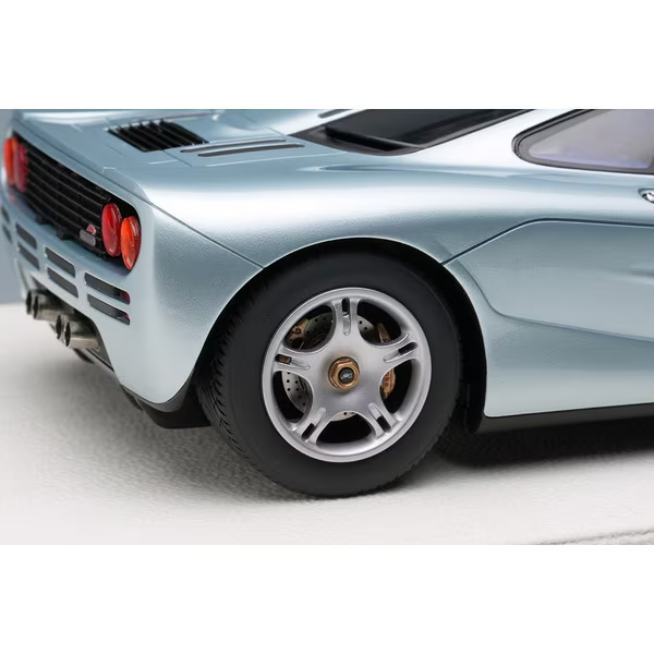 EIDOLON EML073D 1/18 McLaren F1 Road Car 1994 Pale Blue Metallic Resin Model