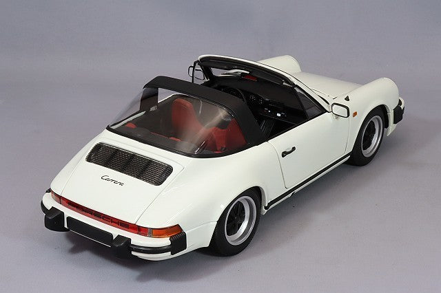 Minichamps MC100063062 1/18 Porsche 911 Carrera 3.2 1983 Die-cast