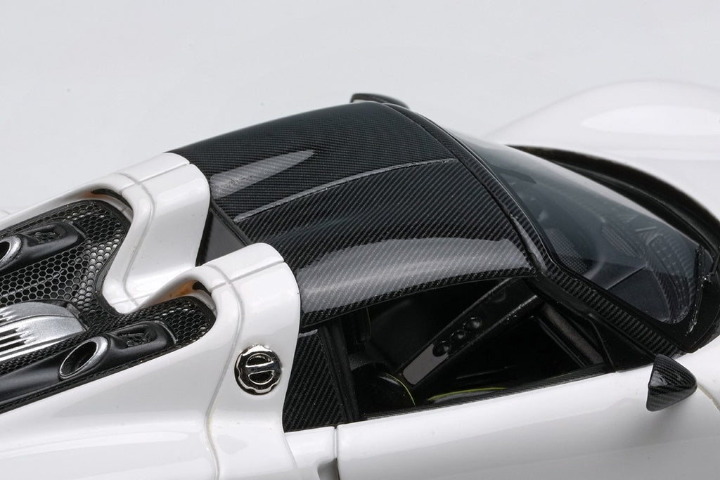 EIDOLON EM569E 1/43 Porsche 918 Spyder Weissach Package 2011 Pearl White Resin