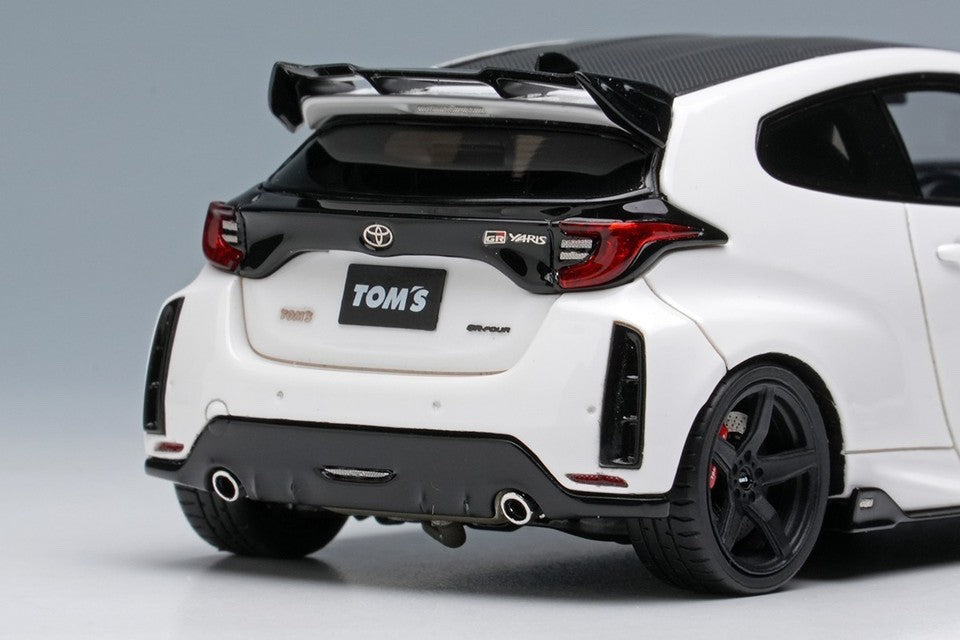 Make Up EIDOLON EM704A 1/43 Toms GR Yaris 2021 Super White II
