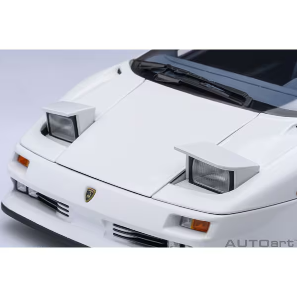 AUTOart 79145 1/18 Lamborghini Diablo SE30 Iota White Die-Cast Model Car