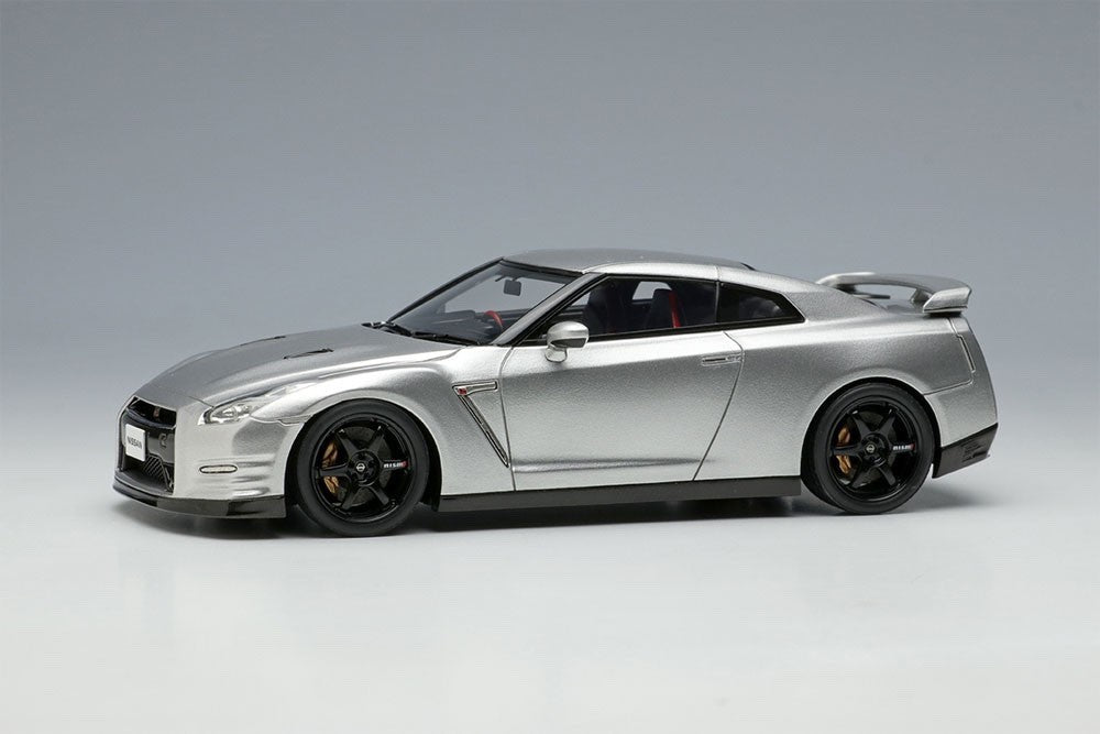 Make Up EIDOLON EM683C 1/43 Nissan GT-R Track Nismo Ultimate Metal Silver
