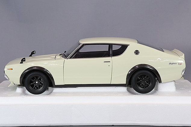 AUTOart 77467 1/18 Nissan Skyline 2000GT-R KPGC110 Tuned White