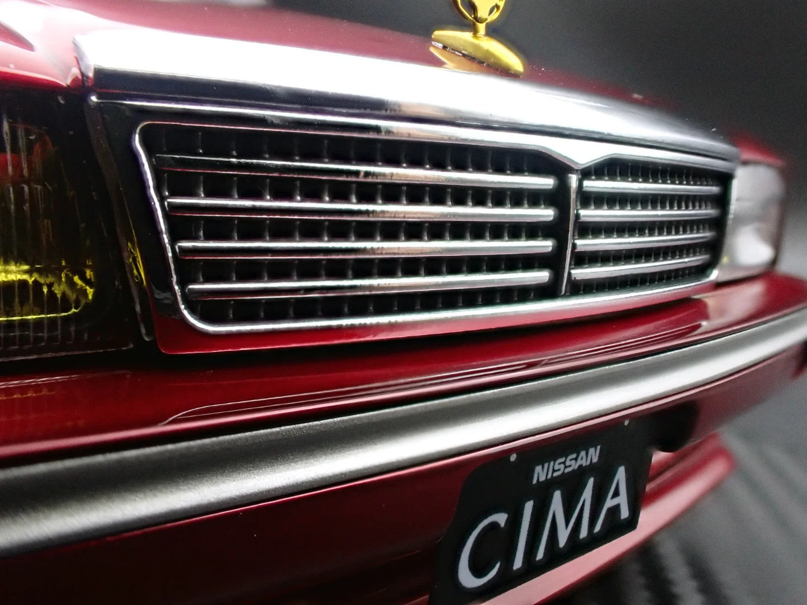Ignition Model IG3905 1/18 Nissan Cedric Cima Y31 Wine Red Sedan