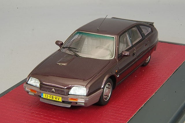 MATRIX MX40304-111 1/43 Citroen CX GTi Turbo 2 1986 Jules Deelder Figure Resin