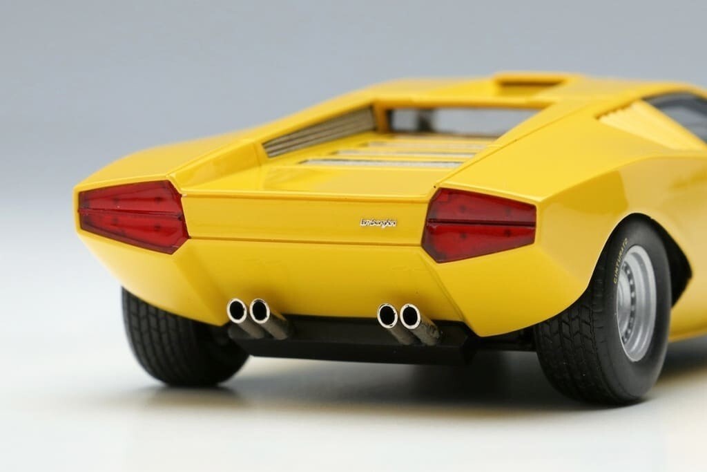 Make Up EIDOLON EM210B 1/43 Lamborghini Countach LP500 Bertone 1971 Late Type