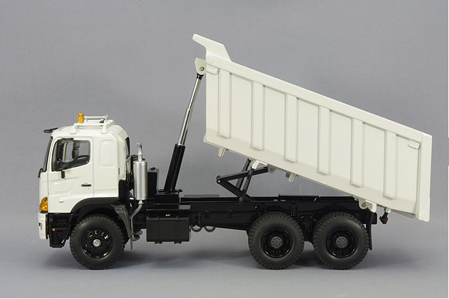 Kyosho HINO-700ZS 1/43 Hino Motors 700ZS 6x4 Dump Truck White Diecast