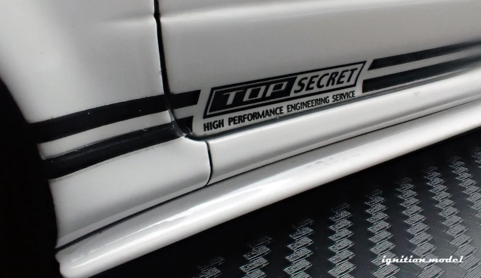Ignition Model IG3642 1/18 TOP SECRET Nissan Skyline GT-R BNR34 White Resin