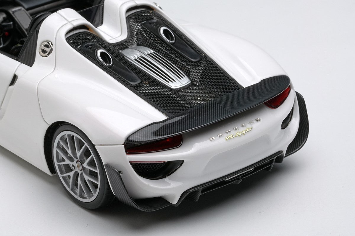 EIDOLON EM569E 1/43 Porsche 918 Spyder Weissach Package 2011 Pearl White Resin