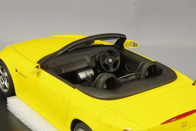 One Model OM17A12-08 1/18 Honda S2000 Roadster Spa Yellow Resin