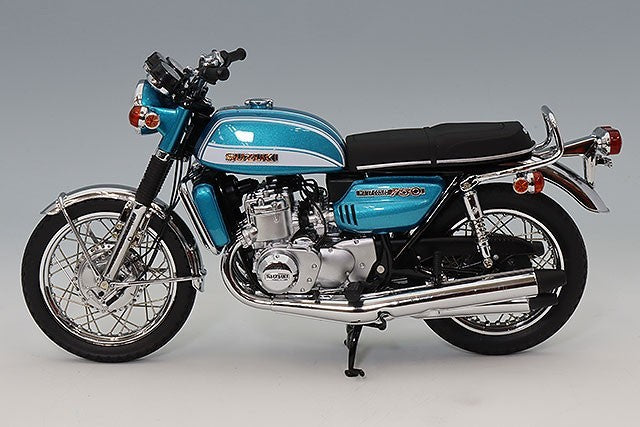 Minichamps MC122162104 1/12 Suzuki GT 750 1972 Green Die-cast
