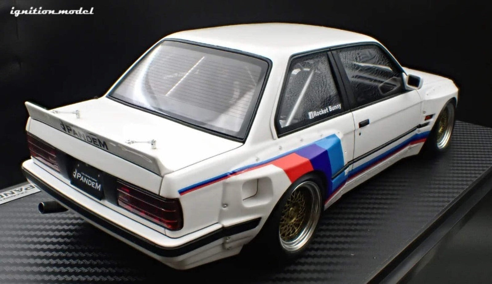 Ignition Model IG3714 1/18 BMW Pandem 30 White Mesh Wheels Gold