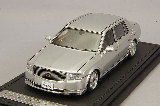Ignition Model IG1730 1/43 Toyota Century UWG60 OZ Silver Resin /100