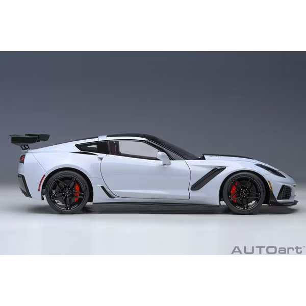 AUTOart 71277 1/18 Chevrolet Corvette C7 ZR1 Gray Metallic Die-cast Model Car