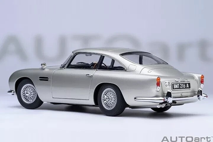 AUTOart 70296 1/18 Aston Martin DB5 007 Goldfinger Bond Silver Movie